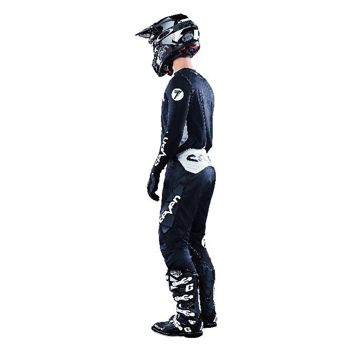 Zero Staple Laser Cut Compression Jersey - Black